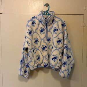 NWT Cozy Blue and White Fleece Jacket